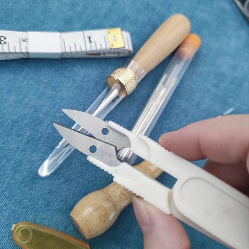 Набор инструментов для работы  – обзор и цена Beginner Leatherwork Kit